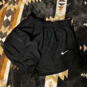 Women’s nike shorts size small
